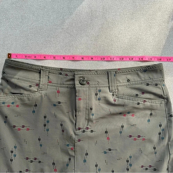 Eddie Bauer olive green printed skort. Size 6. - Picture 11 of 12
